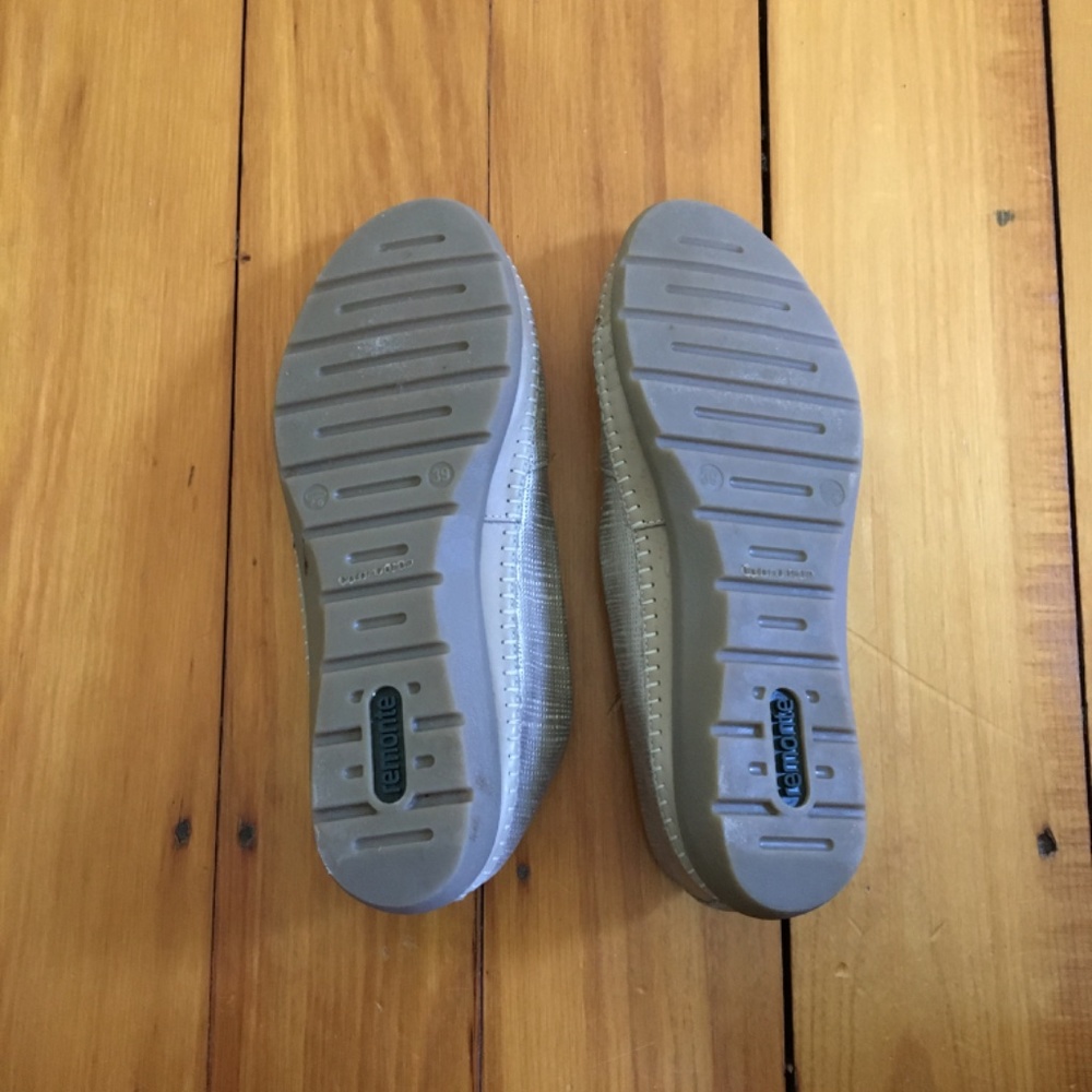 Gold Remonte Slip Ons - Picture 2 of 4